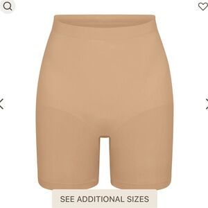 Sienna‎ color - SKIMS Seamless Sculpt Mid Waist Mid Thigh Short